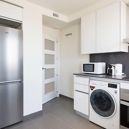 Olala Port Forum Apartments サン・アドリア・デ・ベソス エクステリア 写真