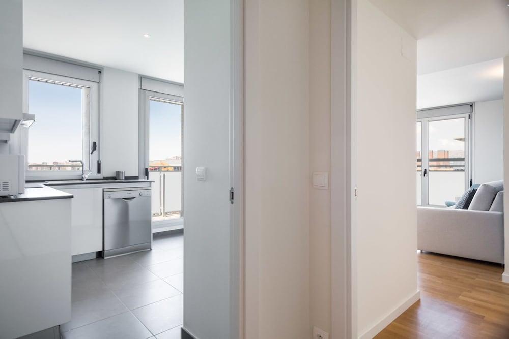 Olala Port Forum Apartments サン・アドリア・デ・ベソス エクステリア 写真